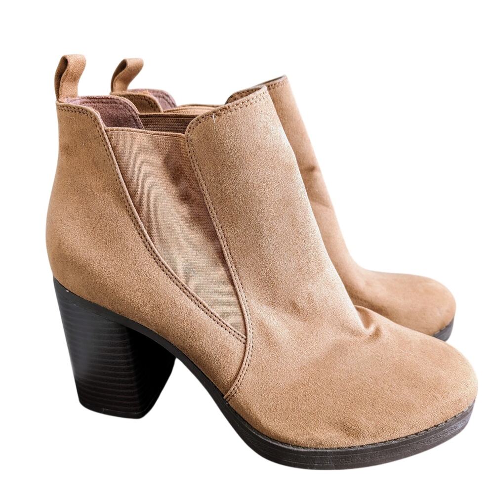 NWOT Womens American Eagle Y2K Chunky Stack Heel Tan Booties Sz 9